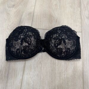 Elegant Black Lace Strapless Bra